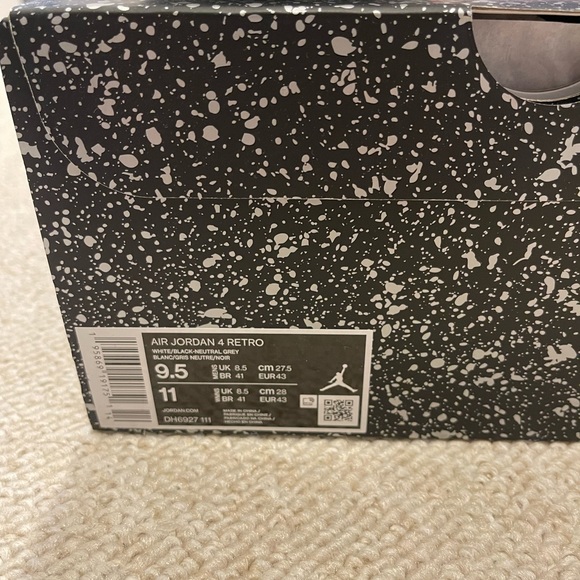 DS Brand New 100% Authentic Air Jordan 4 IV Military Black size 9.5 Mens - Picture 5 of 6